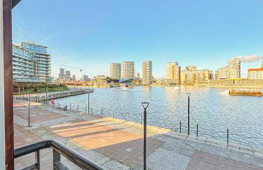 Modern 2 Bed Sleeps 6 near O2 ExCeL Enjoy river views and easy access to the IFS Cloud Cable Car Features 2 bedrooms plus a sofa bed for 6 guests - Foto 7