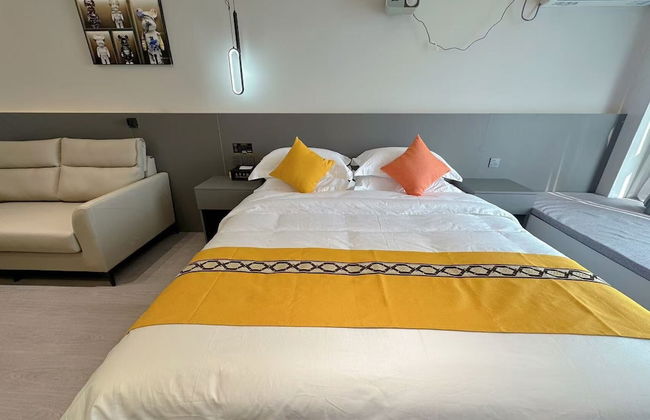 Qin Mengli Hotel - Photo 10