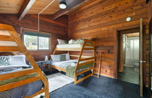 Mid-century Cabin Hideaway - Hot Tub & Fire Pit - Foto 20