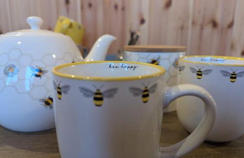 The Swallow Shepherds Hut at Bee Happy Breaks Scotland - Photo 14