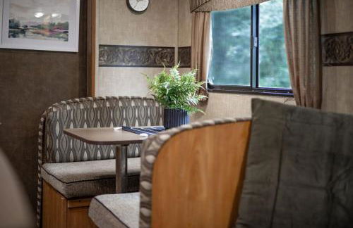 Camper- Relaxing Space After a Day of Hiking - Foto 10