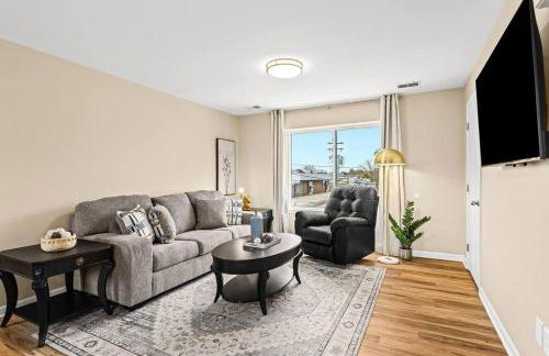 New! Modern Upper Flat near Downtown Roseville - Foto 7