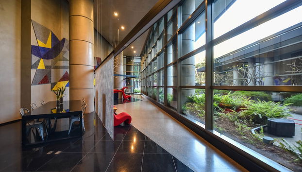 Coin salon dans le hall