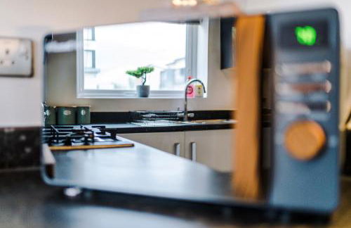 Coop Live Arena & Etihad Stadium 4Bedroom Townhouse with Free Parking - Foto 19