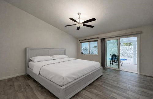 Luxury 4 Bedroom Home Pool Big Yard San Bernardino - Foto 25