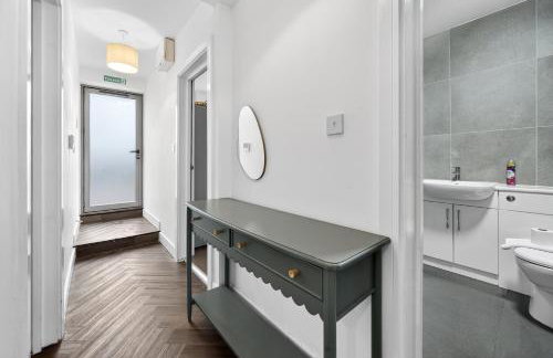 Central Cardiff Retreat 2Bed Apartment with Balcony and Parking - Foto 26