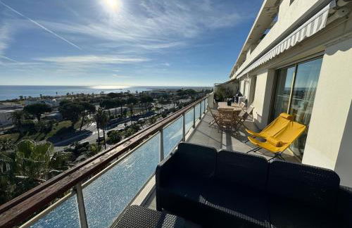 NICE, Exceptional Sea View, Top Floor, Parking - Photo 13