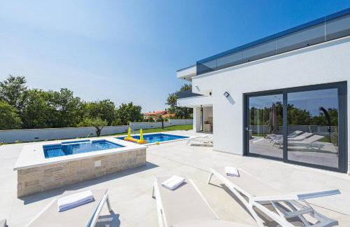 Villa MaEm in Central Istria for families with Sauna, Whirlpool & Sea View - Foto 4