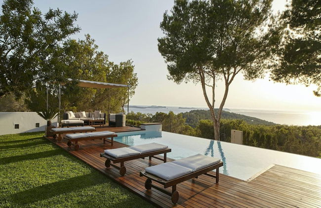 Luxury Villa With sea and Sunsets Views - Photo 34