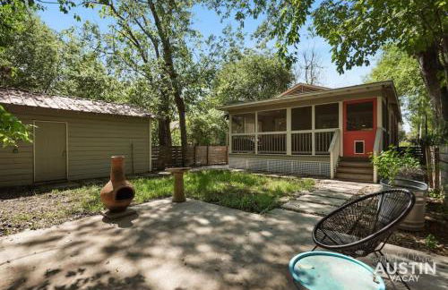 Sizable Screened in Porch w Luxury Kitchen and Bath - Foto 30