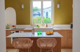 Feet in the water, 100 m from the city center - Photo 17