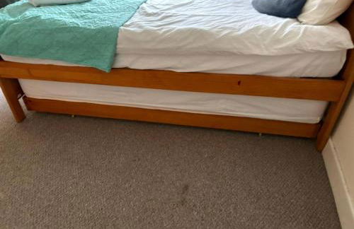 Tranquil Wolves Retreat with 4 Bedrooms - Foto 12