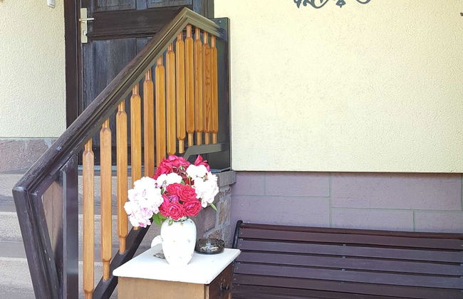 Charming Holiday Home With Natural Garden in Kaltennordheim-thuringia - Foto 2