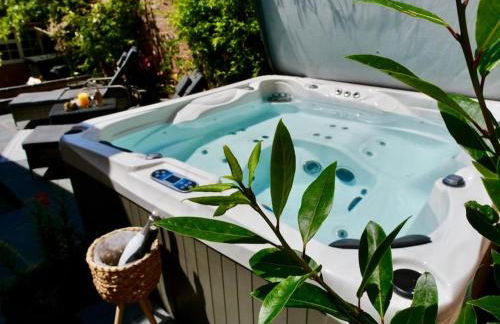 Luxury 2 Bed Manor House With Hot Tub, Cinema Room, Sky TV - Foto 27