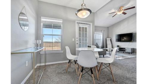 Cozy 1BD Near Walmart HQ with Long Stay Savings - Foto 5