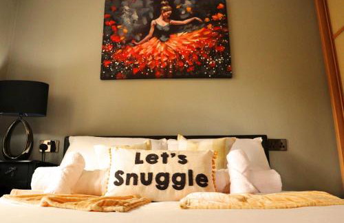 Heathrow Modern House with Parking & Fast WiFi - Foto 8