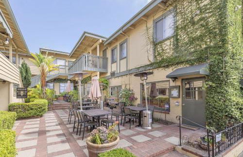 3798 Cedar Place apts - Photo 14