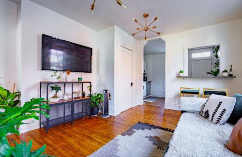 Jungle House Luxury Homes - Columbus Downtown Short North - Steps to Convention Center & Nationwide Arena - Sleeps up to 11 - Free Parking - Over 5,800 Five Stars - Foto 104