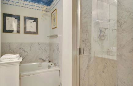 Trumans Hideaway by AvantStay Top Location w Patio BBQ Shared Pool Month Long Stays - Foto 11