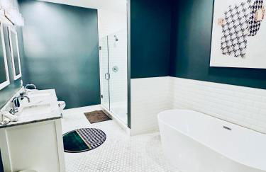 Designer 3BDR Penthouse with Private Rooftop Monument Views Near Popular H Street Corridor Parking Included Free Cancellation - Foto 12