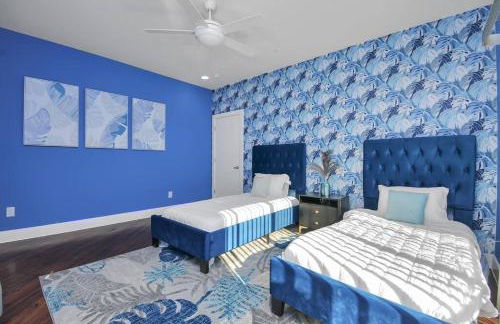 3BR/3.5BA Three Story East Downtown TownHouse with view - Photo 14