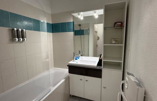 Le Clair de Lune Elegant T3 with Private Parking - Foto 20