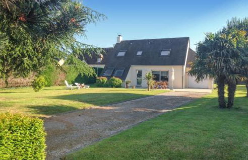 Cozy Home In Quettehou With Wifi - Foto 1