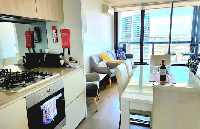 Melbourne Lifestyle Apartments - Best Views on Collins - Photo 72