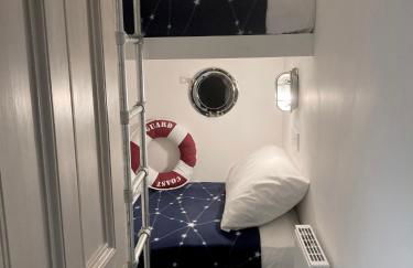 FROM BBC1s BEYOND PARADISE - - Prospect House - - 17th Century Character COTTAGE - - CONNECTING APARTMENTS - - Kids Bunk Room - - Free Public Parking - Foto 16