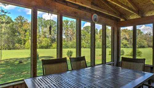 Ooltewah Cabin with Grill, Pool Table and Porch! - Foto 3