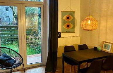 FeelsLikeHome - Stylische und zentrale Altbauwohnung mit Terrasse&Garten - Foto 9