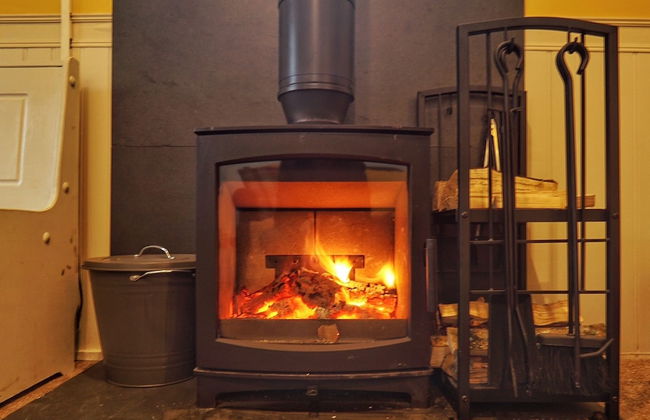 3-bed Cottage - Sleeps 5, Riverside, Hot Tub, Pets - Foto 27