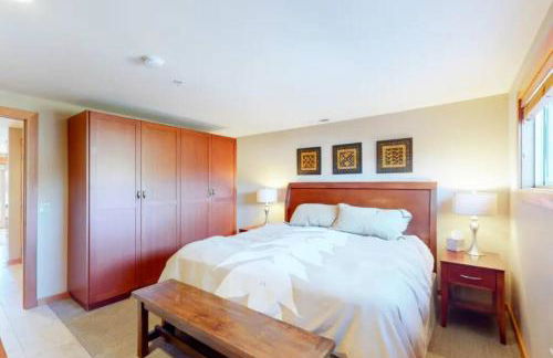 Lake Chelan View Condo in Downtown near Beach! - Foto 5