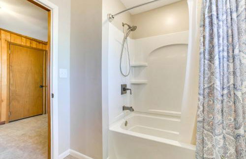 Private Beach Waterfront Home on Lake Huron! - Foto 21