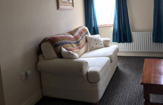 Central 2 Bed Apartment Above Great Derry Pub - Foto 8