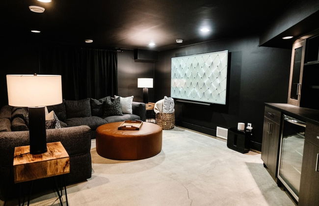 Dt Hot Tub Sauna Huge Yard - Photo 2