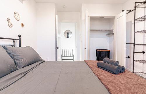 Bushwick Industrial1BR with Balcony - Foto 20