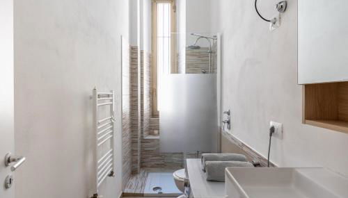 Bicocca Elegant Sweet Home Suite - Milan, 20 minutes Duomo - Foto 4, towels, Shower