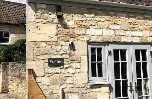 STABLES Stylish comfortable peaceful cottage with parking and outdoor space - Photo 50