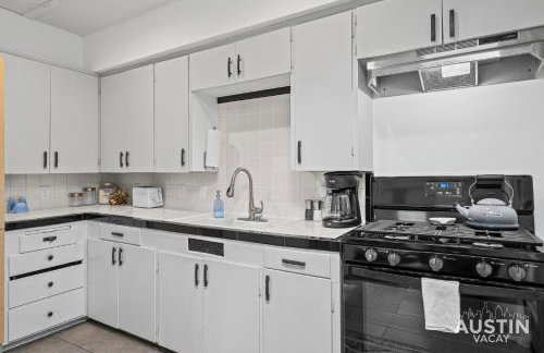 Walk to E. Austin Hotspots 2BR 1BA w Parking Dog-Friendly By Austin Vacay - Foto 26