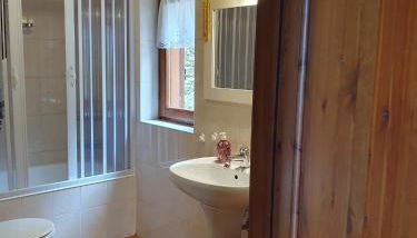 La Ca dal Rino - Baita Panoramica Ecosostenibile - Foto 5, Shower