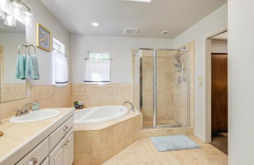 Forest-View Retreat Grill and Fireplace in Sonora - Foto 14