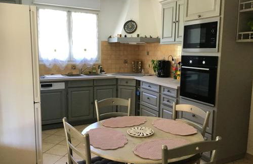 Villa spacieuse avec piscine à Saint-Laurent-la-Vernède - Foto 8