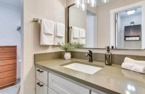 Peace and Serenity in Gresham! Sleek Home with Yard - Photo 19