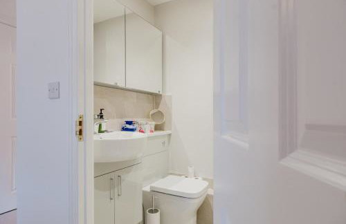 Stylish Retreat with Private Garden in Tetbury - Foto 114