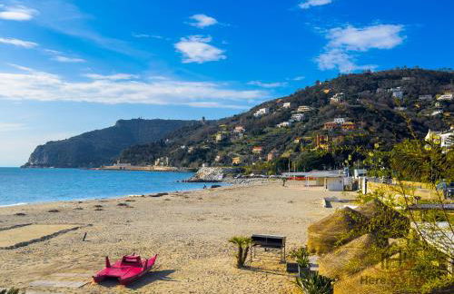 Beaches 400m - Free Garage - Terrace - Smart TV - Foto 27