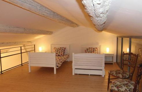 2 Bedroom Beautiful Home In Bellegarde - Foto 26