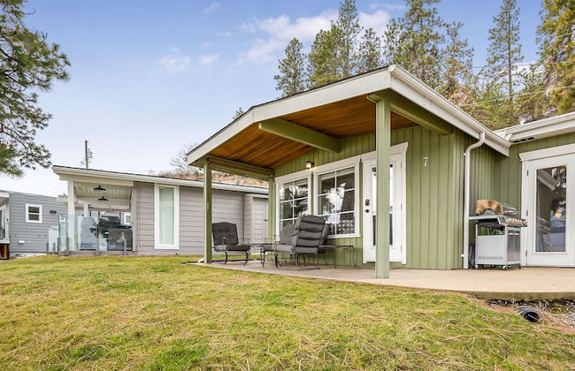 Secluded Cabin on Lake Okanagan - Photo 14