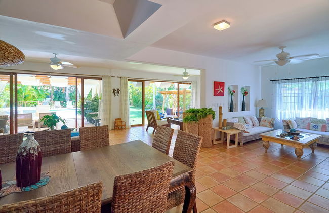 Beach Villa in El Portillo Sleeps 12 - Foto 9