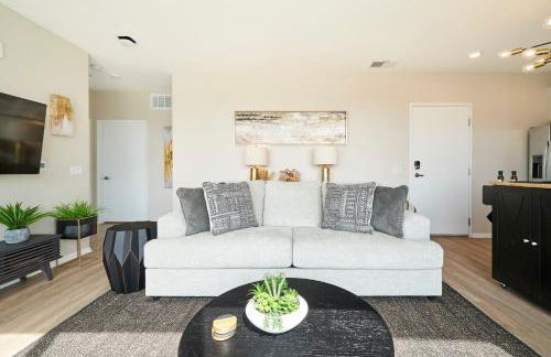 NEW Organic Modern Luxury 1BD/1BA- close to everything! - Foto 24